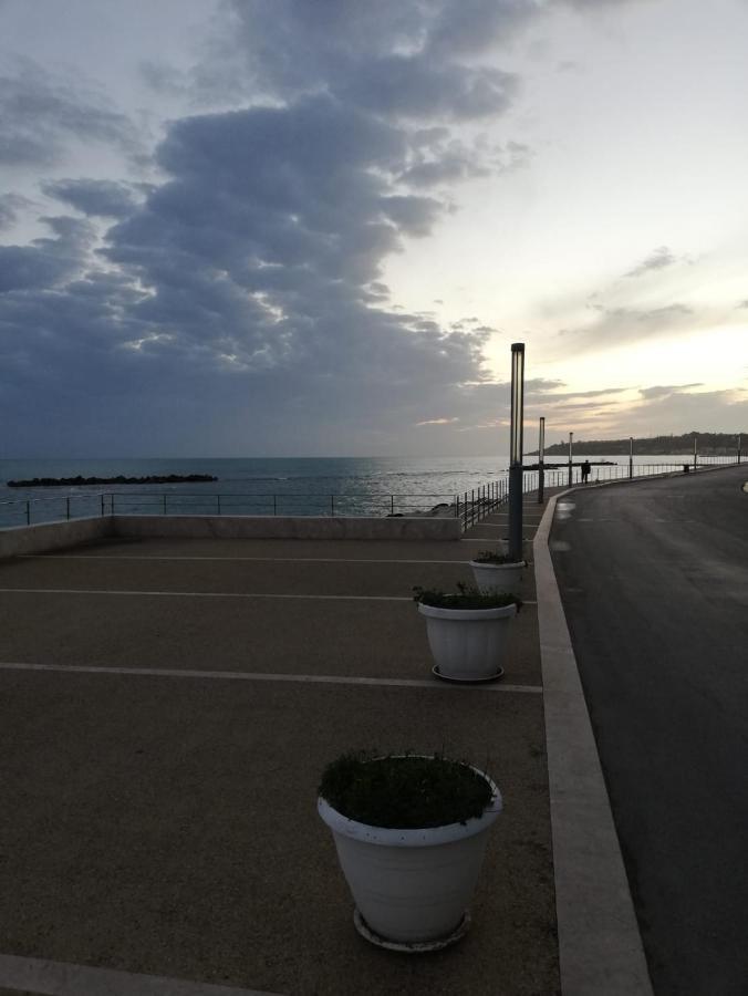 Вілла Veranda Sul Mare - Casa Vacanze Fronte Mare Шакка Екстер'єр фото